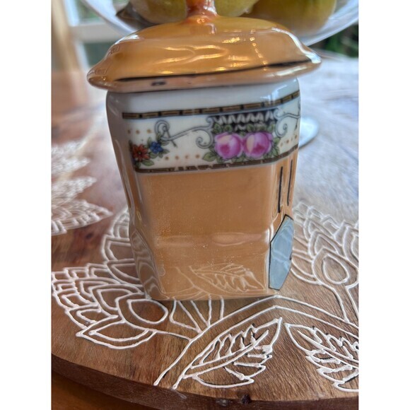 Victoria Checko Slovakia Pepper Spice Jar - Picture 2 of 7